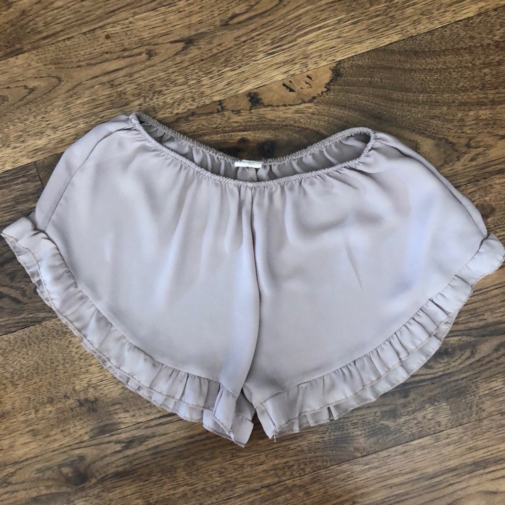 Light tan Brandy Melville vodi shorts